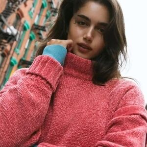 Urban Outfitters Daria Double Take Chenille Sweater